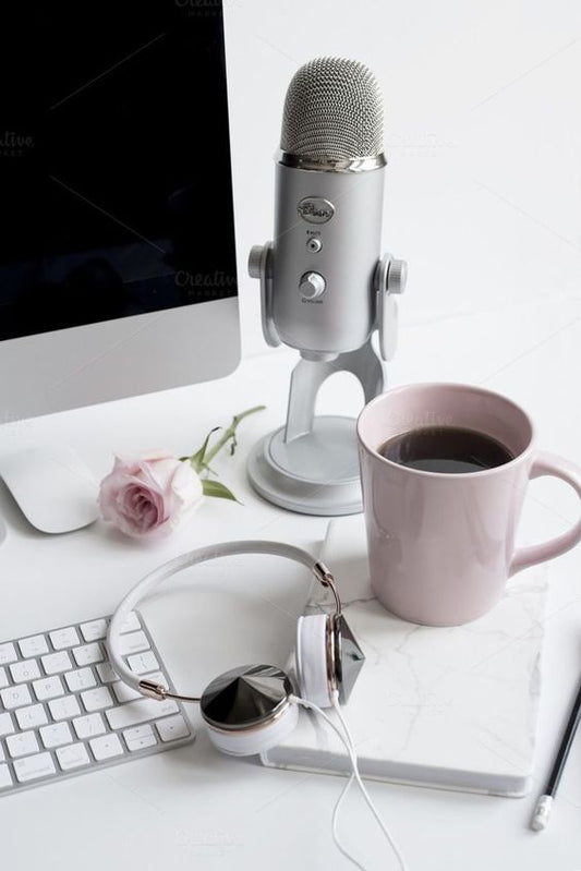 8 podcasts que debes escuchar si eres amante de la moda